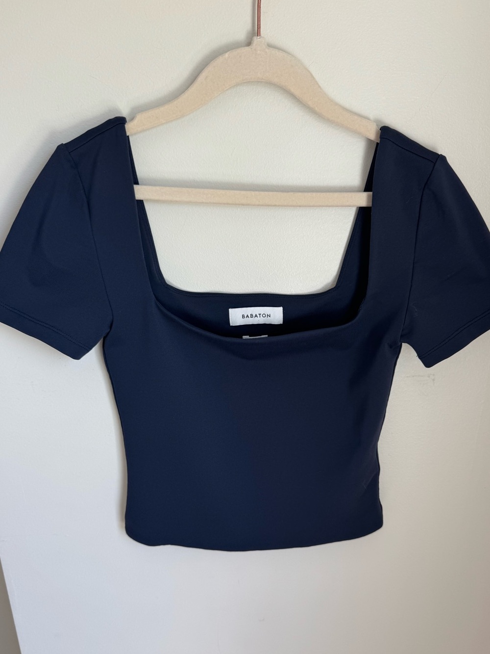 Aritzia Babaton Navy Square Neck Short Sleeve Crop Top Size XS - Picture 2 of 4